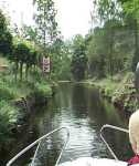 Lockage finished. We enter the narrow canal to the 19th lock.