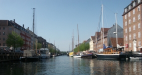 Christanshavns kanal sedd sderut frn mitten