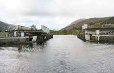 Kanalen mellan Loch Lochy och Loch Oich