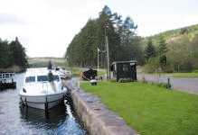 Kanalen mellan Loch Lochy och Loch Oich