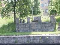 Monument from kin Carl XIV Johan's inauguration of the canal