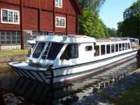 M/S Strmsholm passerar Virsbo sluss.